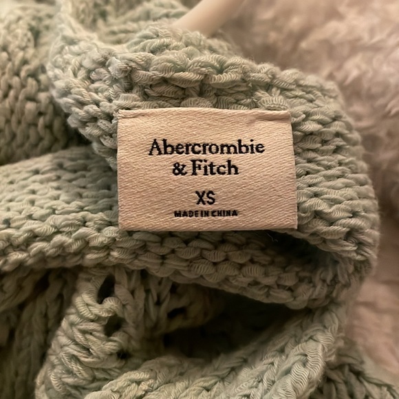 Abercrombie & Finch green tank top - Picture 4 of 5